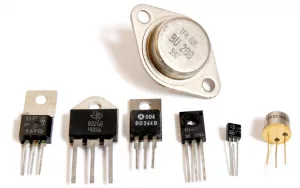 Tabel Persamaan Transistor