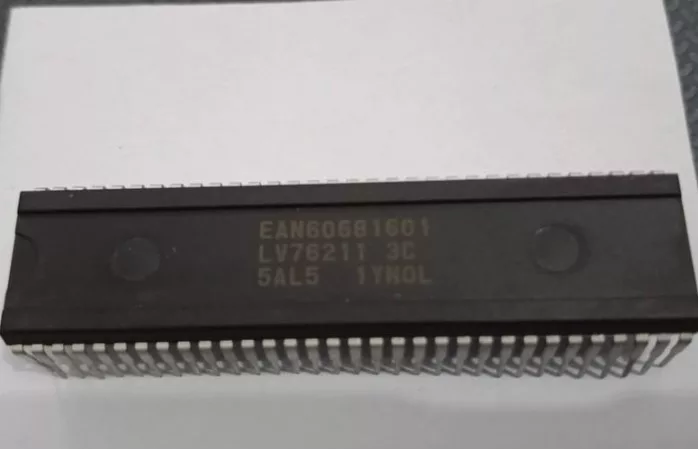 Data Pin IC LV76211