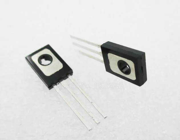 Persamaan Transistor D882