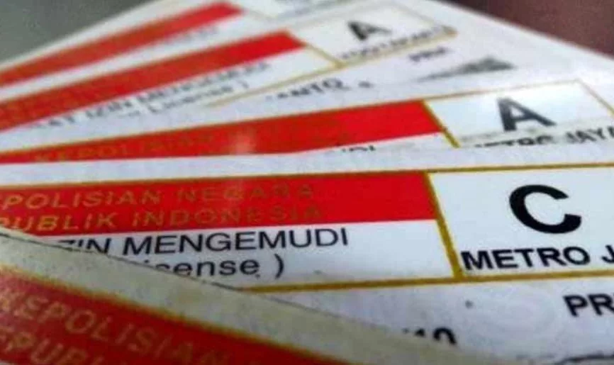 Perbedaan SIM Nembak dan Resmi