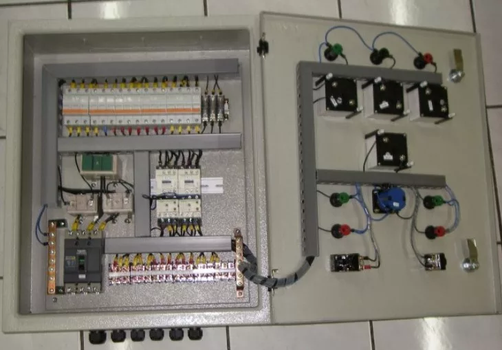 Jenis-Jenis Panel Listrik