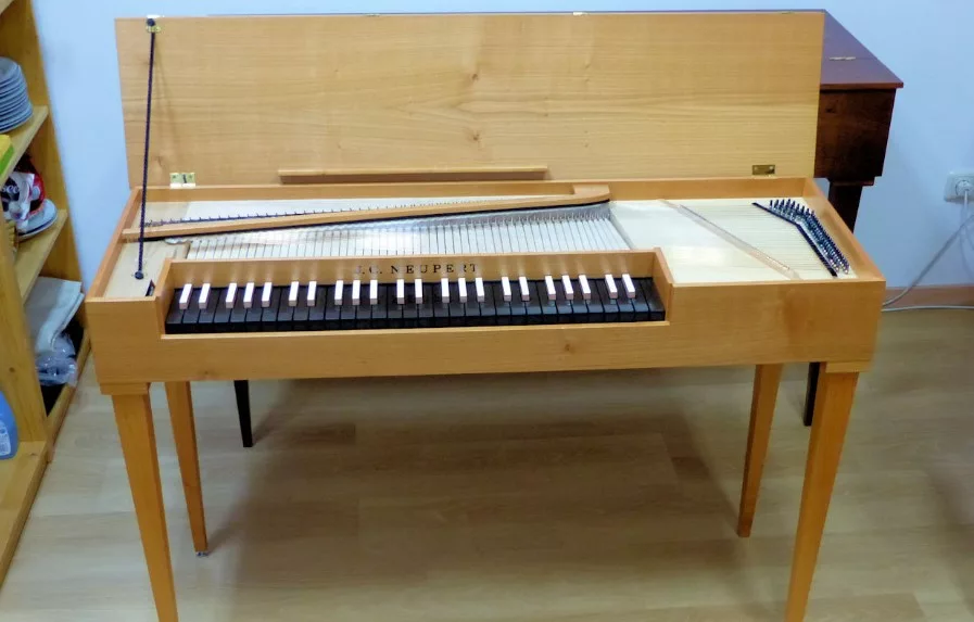 Alat Musik Clavichord